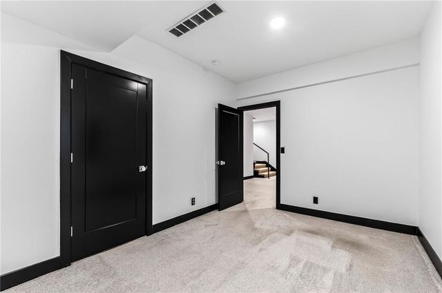 930 S Harmony Avenue, Independence, MO 64056