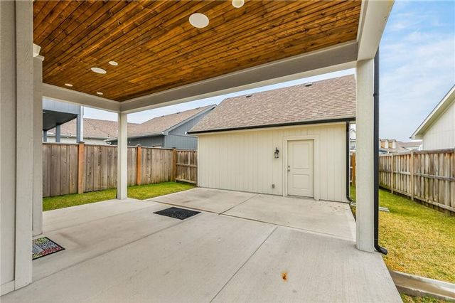 930 S Harmony Avenue, Independence, MO 64056