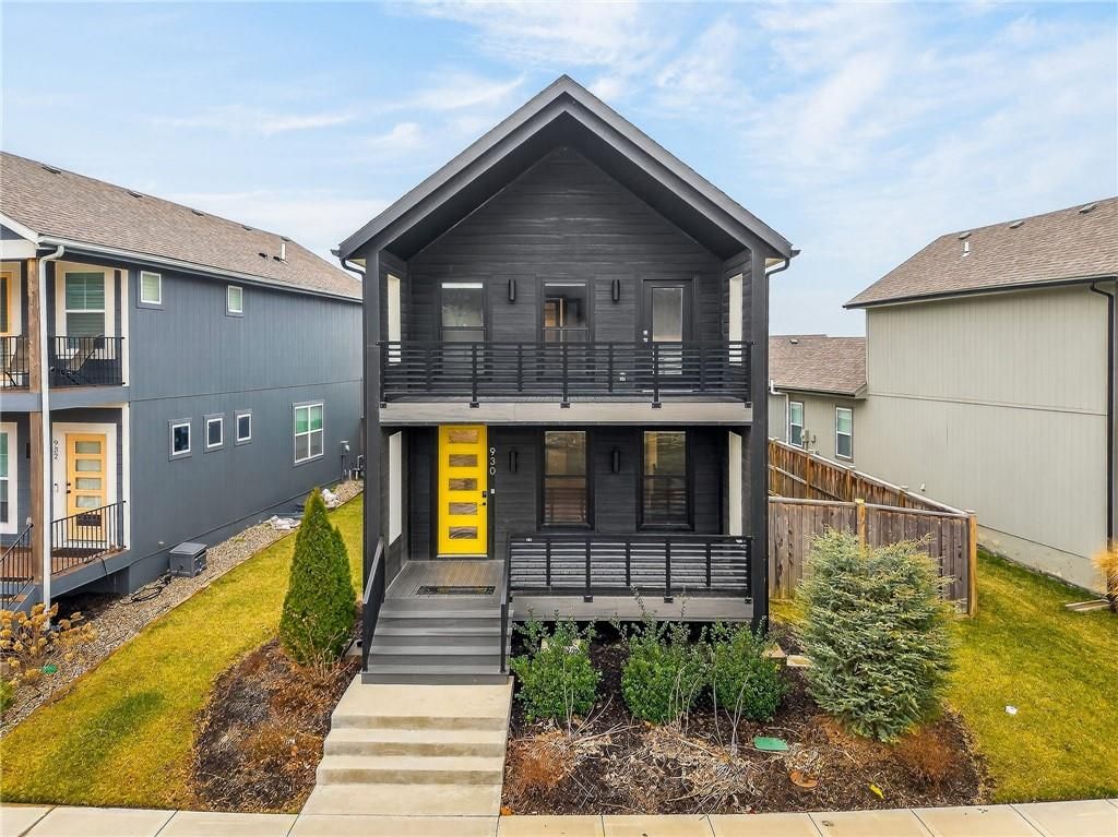 930 S Harmony Avenue, Independence, MO 64056