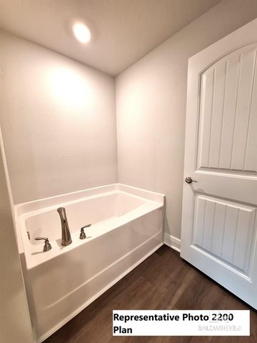 616 Mayflower Drive, Foley, AL 36535