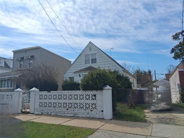 216-24 132nd Avenue, Springfield Gardens, NY 11413