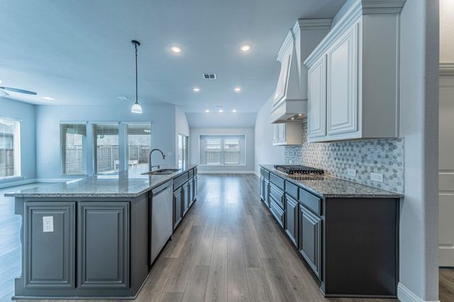 512 Sedona Street, Little Elm, TX 75068