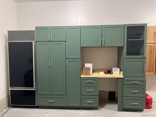 8858 Lapham Drive Ne, Algoma Township, MI 49341