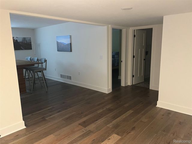 8858 Lapham Drive Ne, Algoma Township, MI 49341