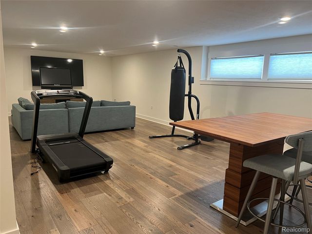 8858 Lapham Drive Ne, Algoma Township, MI 49341