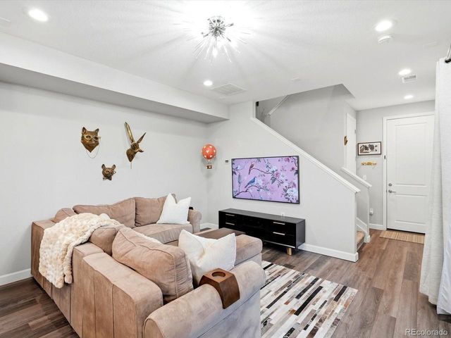 23501 E 5th Dr, Aurora, CO 80018