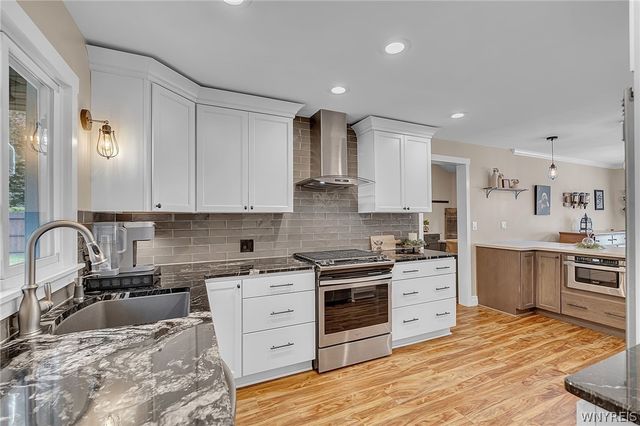 4000 North Hampton Brook Drive, Hamburg, NY 14075