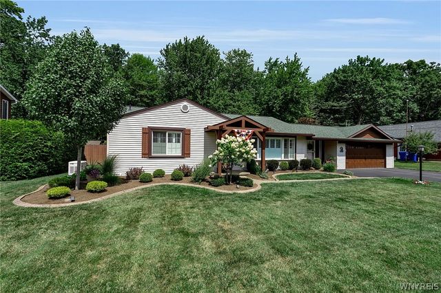 4000 North Hampton Brook Drive, Hamburg, NY 14075