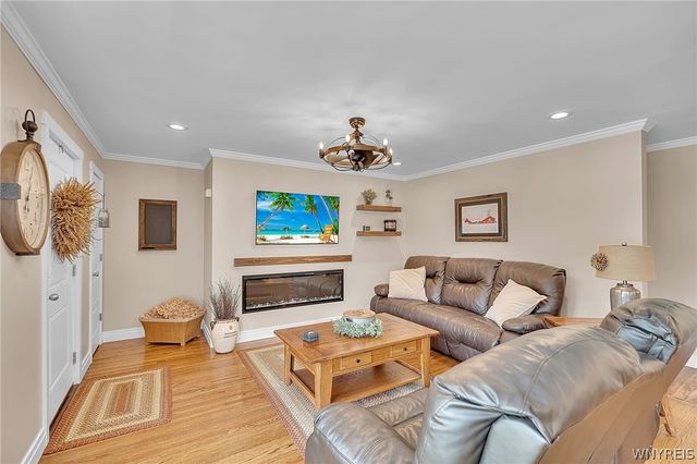 4000 North Hampton Brook Drive, Hamburg, NY 14075