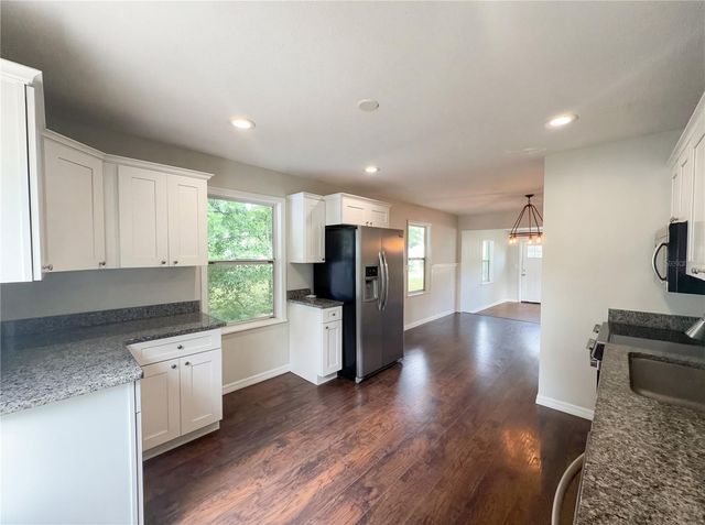 324 BASSEDENA CIRCLE S, Lakeland, FL 33805