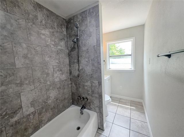 324 BASSEDENA CIRCLE S, Lakeland, FL 33805