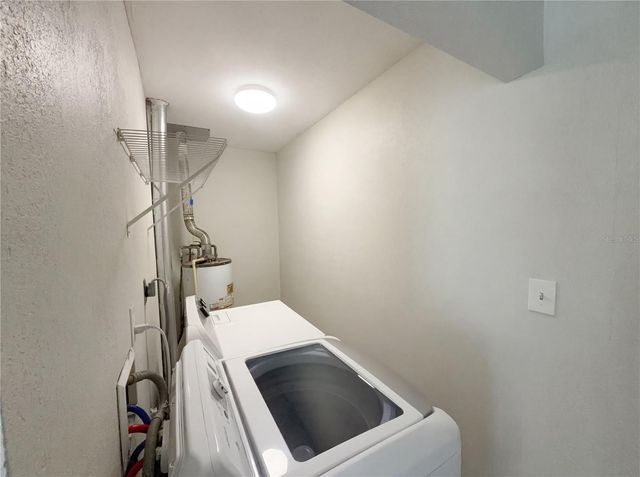 324 BASSEDENA CIRCLE S, Lakeland, FL 33805