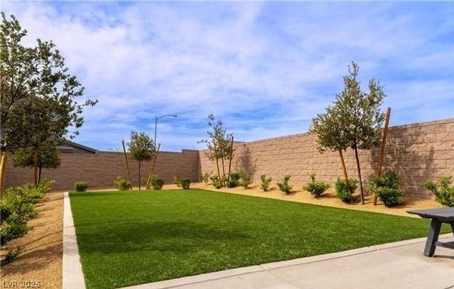 1160 Volcanic Garden Court 103, Las Vegas, NV 89183