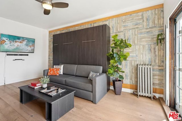 2121 James M Wood Boulevard 414, Los Angeles, CA 90006