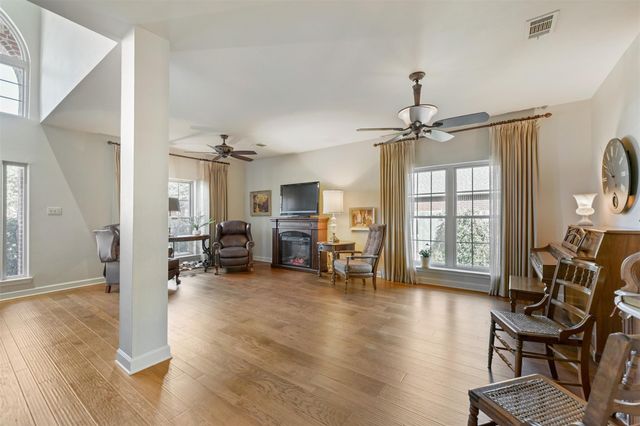 411 Steeplechase DR, Georgetown, TX 78626