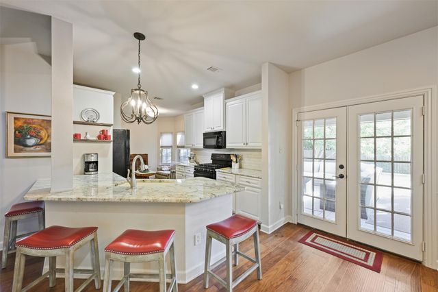 411 Steeplechase DR, Georgetown, TX 78626