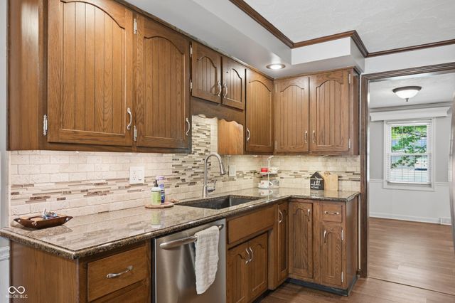 108 S Lansdown Way, Anderson, IN 46012