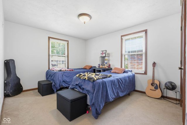 108 S Lansdown Way, Anderson, IN 46012