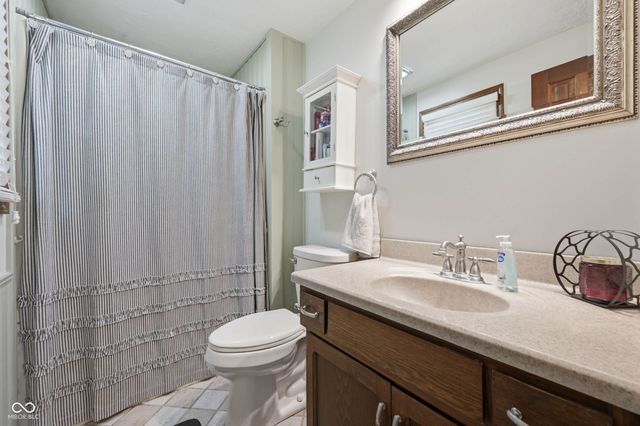 108 S Lansdown Way, Anderson, IN 46012