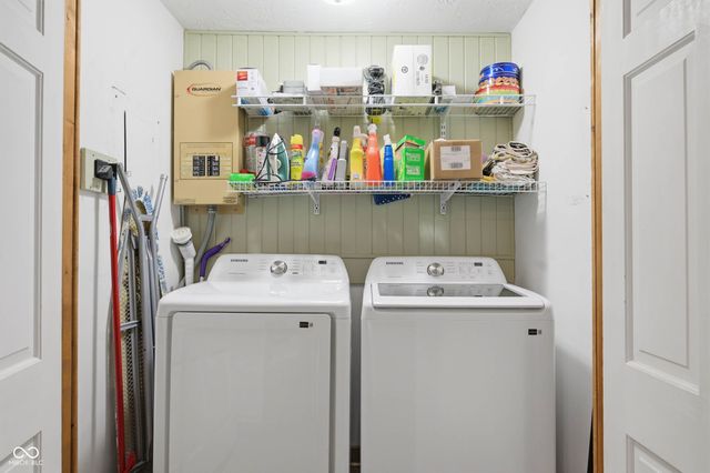 108 S Lansdown Way, Anderson, IN 46012