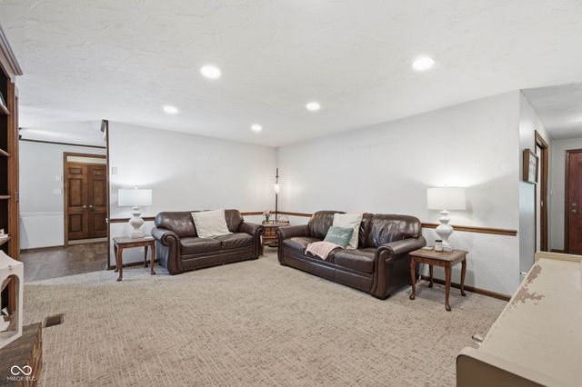 108 S Lansdown Way, Anderson, IN 46012