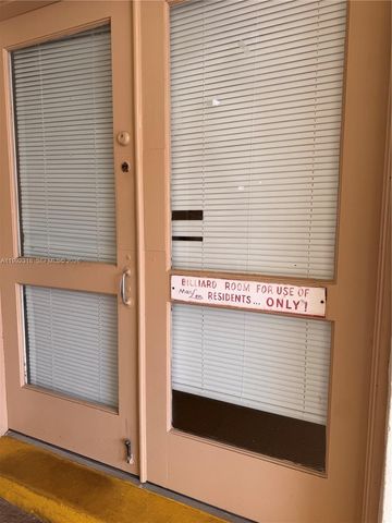 17090 NE 14th Ave 107, Miami, FL 33162