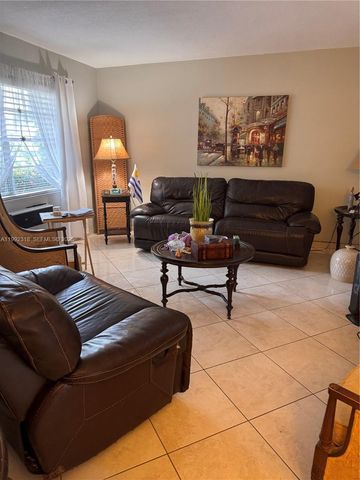 17090 NE 14th Ave 107, Miami, FL 33162