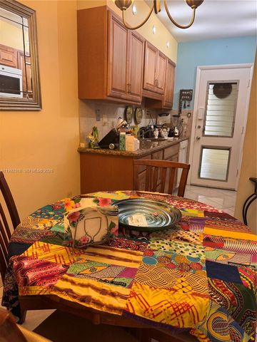 17090 NE 14th Ave 107, Miami, FL 33162