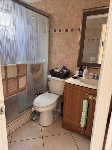 17090 NE 14th Ave 107, Miami, FL 33162