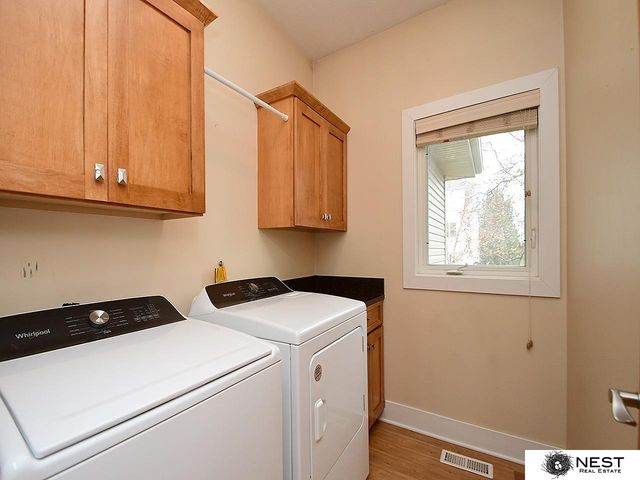 9712 Andre Circle, Lincoln, NE 68526