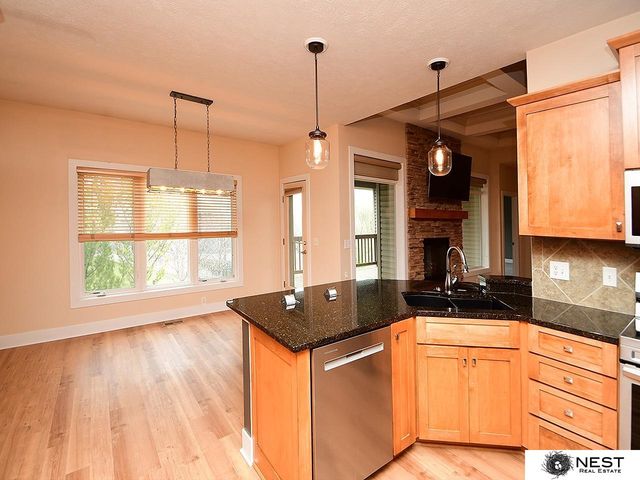 9712 Andre Circle, Lincoln, NE 68526