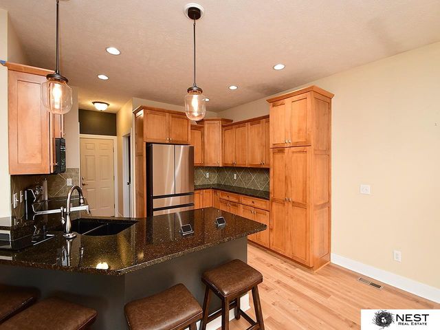 9712 Andre Circle, Lincoln, NE 68526