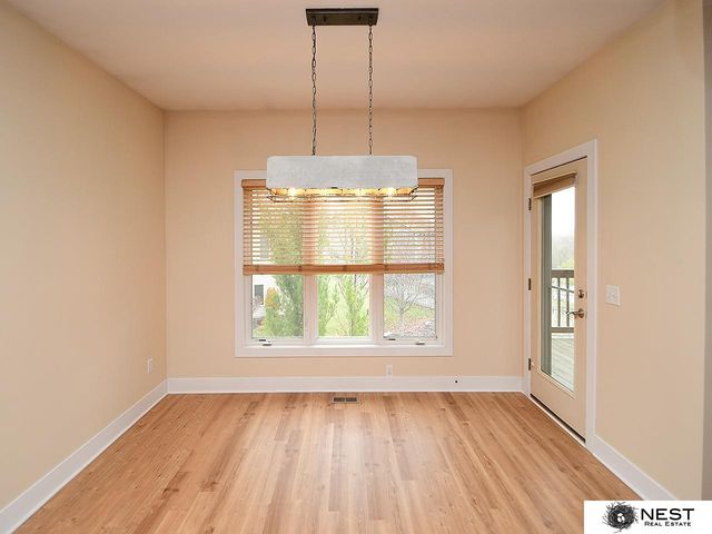 9712 Andre Circle, Lincoln, NE 68526