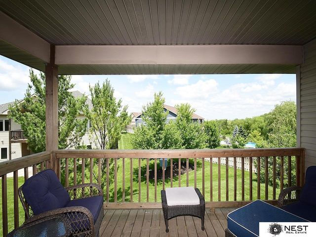 9712 Andre Circle, Lincoln, NE 68526