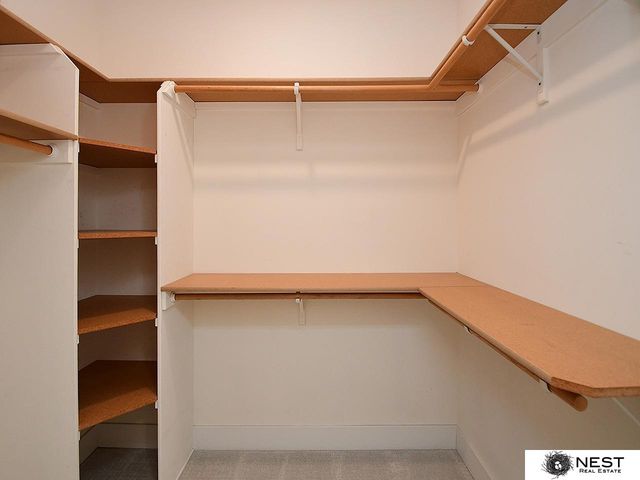 9712 Andre Circle, Lincoln, NE 68526