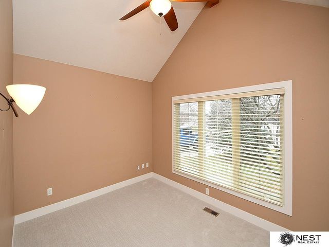 9712 Andre Circle, Lincoln, NE 68526