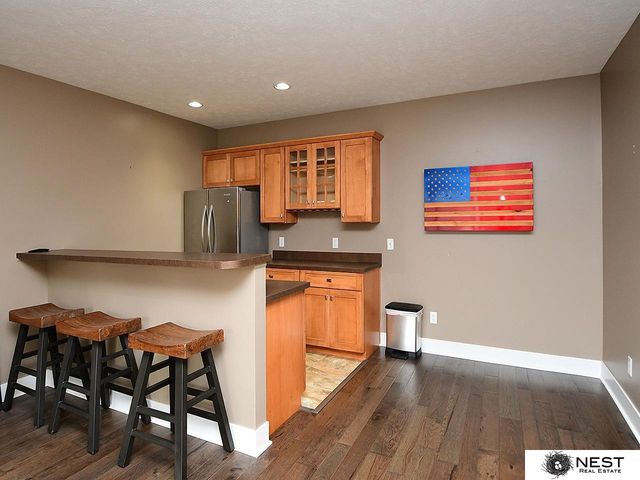 9712 Andre Circle, Lincoln, NE 68526