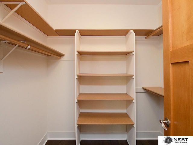 9712 Andre Circle, Lincoln, NE 68526