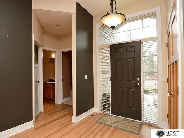 9712 Andre Circle, Lincoln, NE 68526