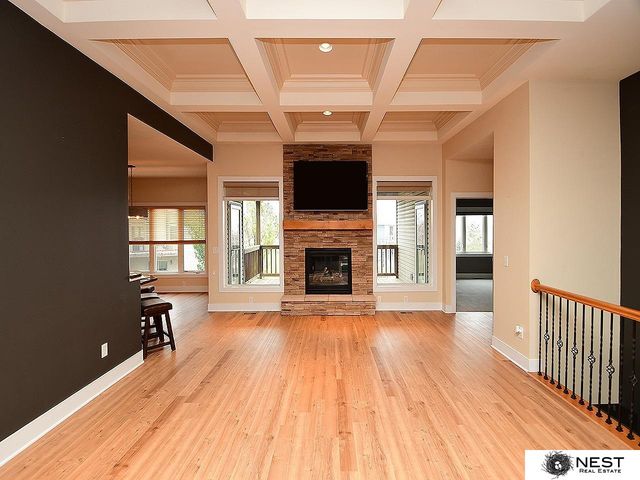 9712 Andre Circle, Lincoln, NE 68526