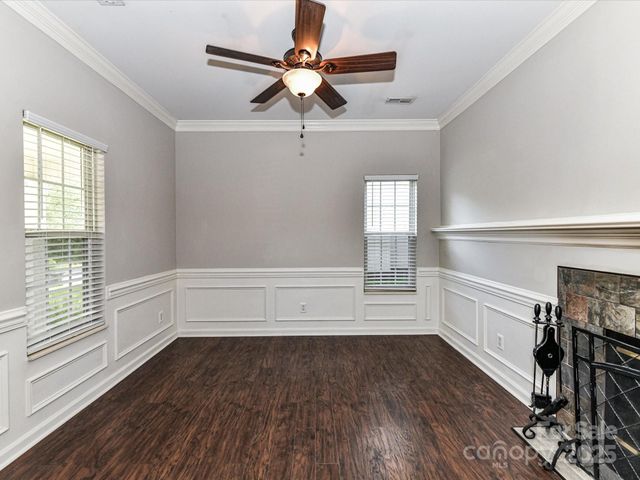 6027 Edinmeadow Lane, Charlotte, NC 28269