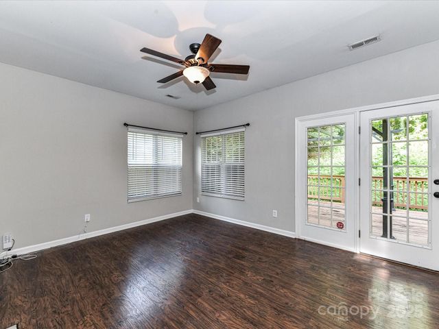 6027 Edinmeadow Lane, Charlotte, NC 28269