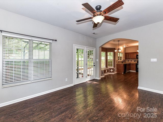 6027 Edinmeadow Lane, Charlotte, NC 28269