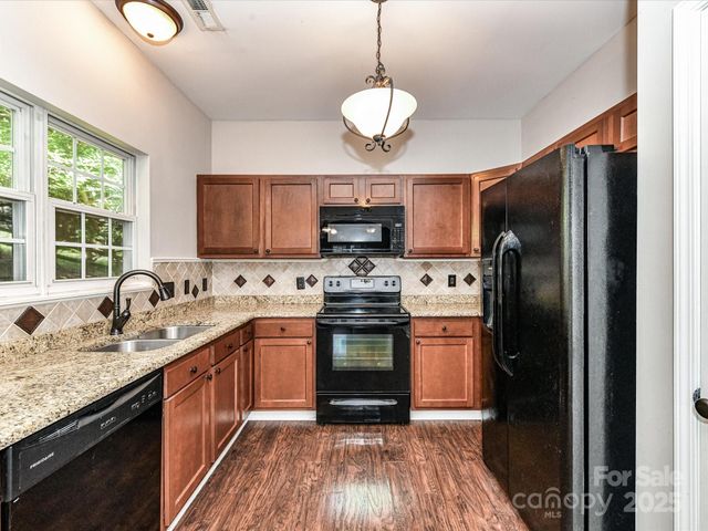 6027 Edinmeadow Lane, Charlotte, NC 28269