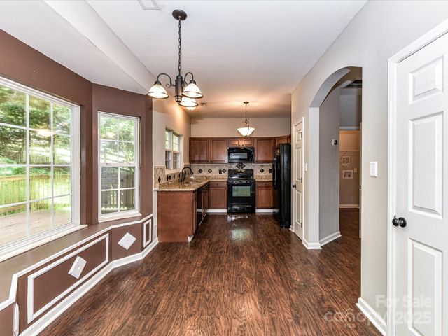 6027 Edinmeadow Lane, Charlotte, NC 28269