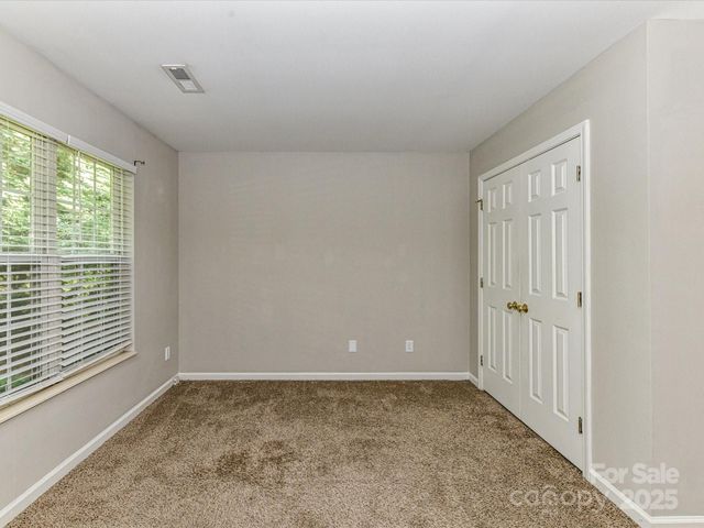6027 Edinmeadow Lane, Charlotte, NC 28269