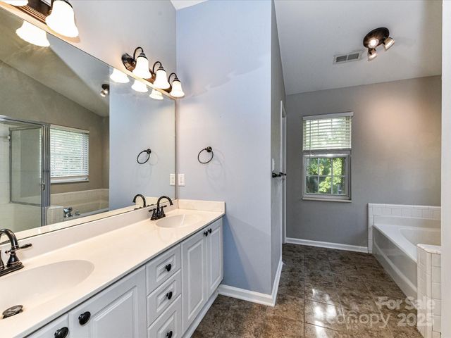 6027 Edinmeadow Lane, Charlotte, NC 28269