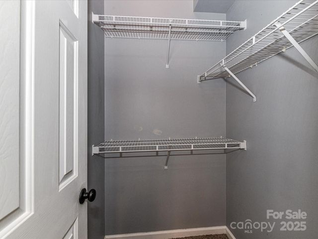 6027 Edinmeadow Lane, Charlotte, NC 28269