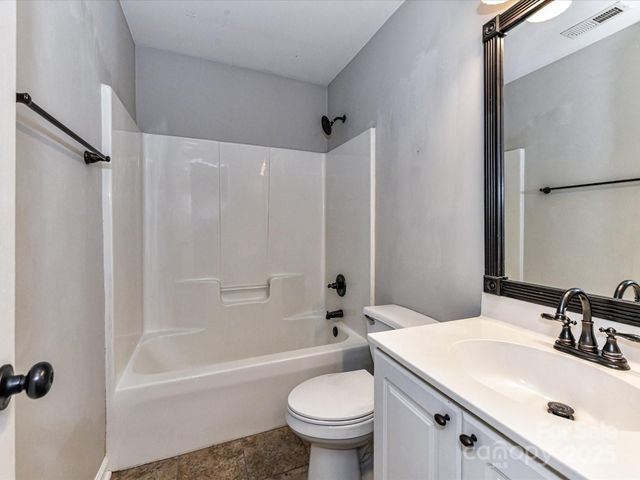 6027 Edinmeadow Lane, Charlotte, NC 28269