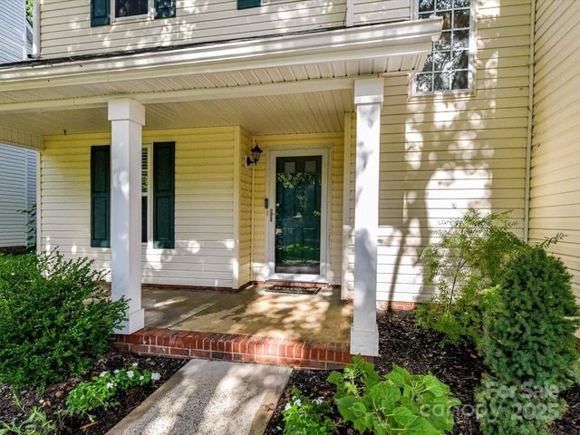 6027 Edinmeadow Lane, Charlotte, NC 28269